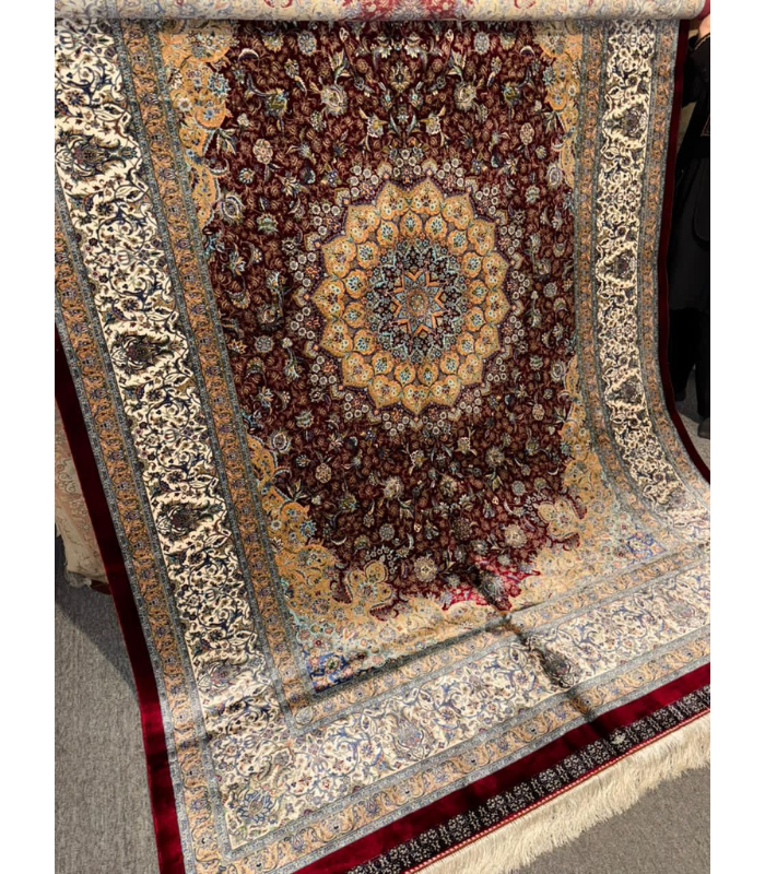 Persian Machine made Floral Carpet, Size 5’x7’